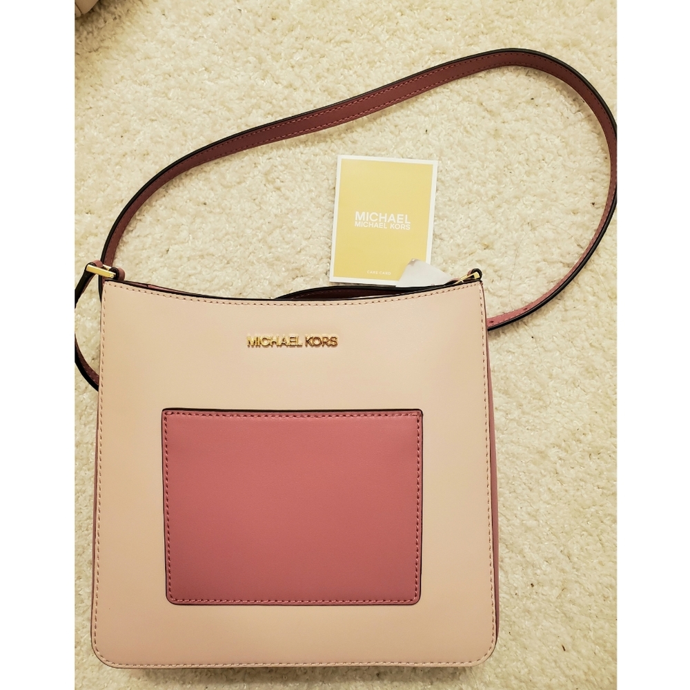 💓Creamy Pink Michael Kors Swing Bag💓